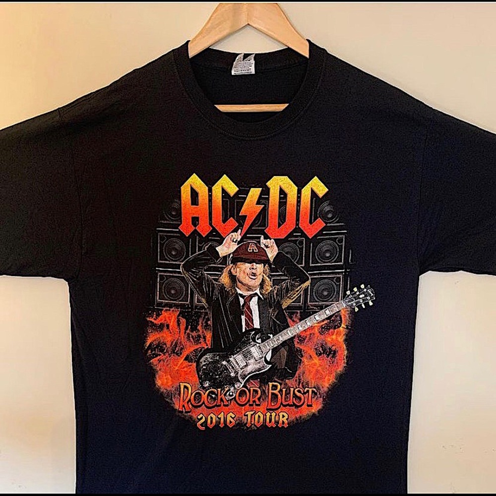 AC/DC Rock or Bust 2016 Tour T-shirt. - Picture 1 of 2